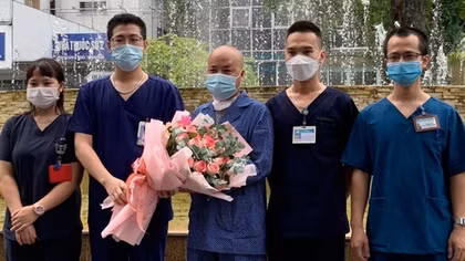 Bệnh nhân COVID-19 can thiệp ECMO đầu tiên của Hà Nội hồi sinh đầy kỳ tích