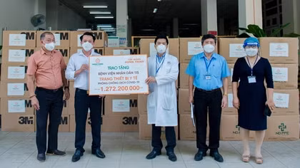 Tập đoàn Hưng Thịnh hỗ trợ trang thiết bị y tế với kinh phí gần 2 tỷ đồng cho bệnh viện nhân dân 115 và gia định
