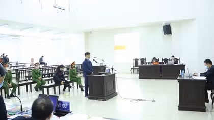 Phát tán thông tin xuyên tạc chống Nhà nước, hai bị cáo lĩnh 16 năm tù