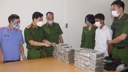 Nhận 300 triệu đồng để vận chuyển thuê 98 bánh heroin