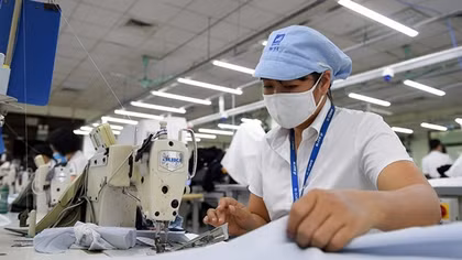 Người lao động phấn khởi, doanh nghiệp mong sớm triển khai