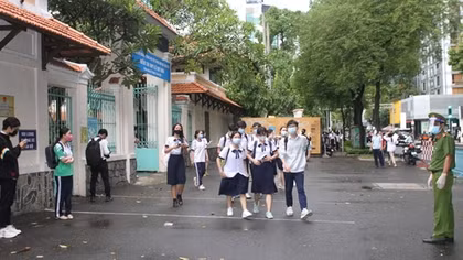 TP Hồ Chí Minh công bố điểm chuẩn và hướng dẫn đăng ký nhập học lớp 10 THPT