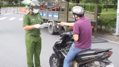 TP Hồ Chí Minh bổ sung thêm những người được lưu thông khi thực hiện Chỉ thị 16