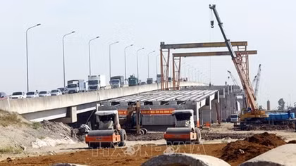Từ nay đến cuối năm sẽ khởi công 12 dự án