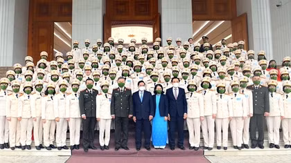 Thủ tướng gặp mặt các đại biểu dự Đại hội Phụ nữ Bộ Công an lần thứ IX