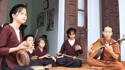 Sà vào chiếu xẩm chợ Lồng