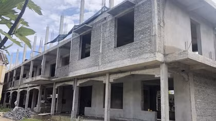 Nhiều công trình trường học dang dở vì nhà thầu “biến mất”