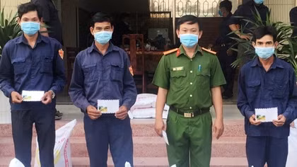 Người cán bộ Công an xã làm theo lời Bác