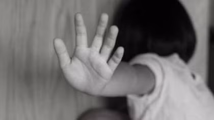 Tạm giữ nam thanh niên trong vụ "bé gái làm mẹ tuổi 14"