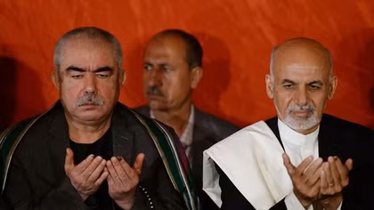 Abdul Rashid Dostum: Phản bội để tồn tại