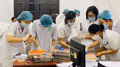 Ngày 30/9, giảm ca mắc và tử vong do COVID-19, khoảng 1 triệu liều vaccine Hayat-Vax đã về Việt Nam