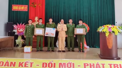 Cục CSGT thăm làm việc với Công an một số xã trọng điểm của tỉnh Nghệ An