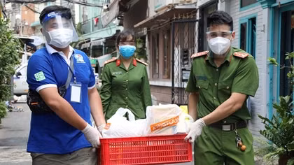 Nghĩa tình quân dân trong đại dịch