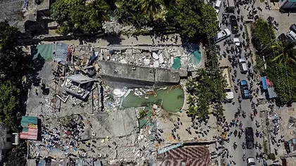 Haiti đổ nát sau thảm kịch động đất