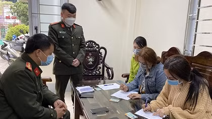 Ngăn chặn nhóm người định xuất cảnh trái phép
