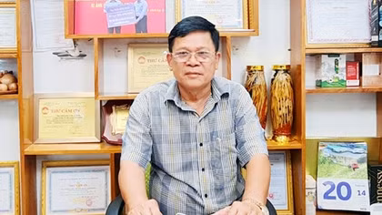 Người cựu cán bộ Công an hết lòng giúp dân trong mùa dịch