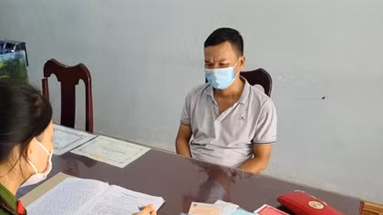 Mở cốp xe lấy trộm thẻ ATM ra ngân hàng rút tiền tiêu xài