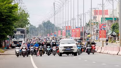 CSGT Công an Bình Phước xây dựng hình ảnh tích cực và thân thiện