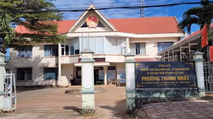 Buông lỏng công tác quản lý đất đai, nữ Chủ tịch phường bị đình chỉ công tác