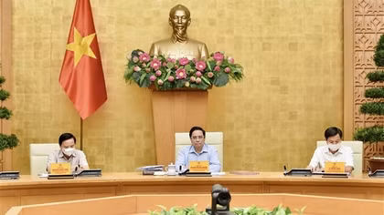 Thủ tướng chủ trì cuộc họp phòng chống dịch trực tuyến toàn quốc tới hơn 9.000 xã, phường