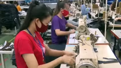 Bảo vệ người lao động để sống an toàn với COVID-19