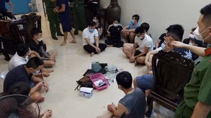Triệt phá ổ đánh bạc, thu giữ hơn 1 tỷ đồng