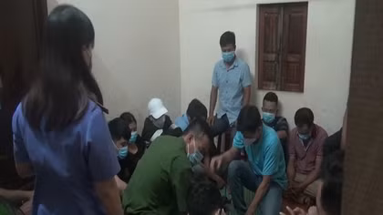 Quảng Ngãi triệt phá ổ bạc giữa thời điểm dịch
