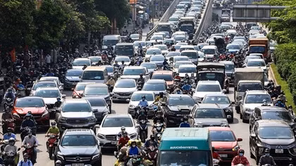 Cần cân nhắc kỹ việc thu phí ôtô vào nội đô
