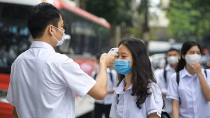 Hà Nội cho học sinh 18 huyện, thị xã đi học trở lại từ 8/11