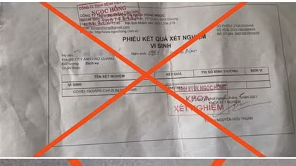 Bắt nhóm làm giả giấy xét nghiệm COVID-19