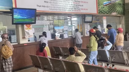 Ưu tiên các đơn vị thuộc lực lượng vũ trang mua vé tàu Tết Nhâm Dần
