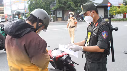 TP Hồ Chí Minh: Hầu hết các địa phương hoàn thành việc xét nghiệm vùng cam, vùng đỏ