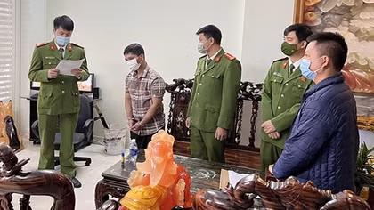 Bắt giữ các đối tượng mua bán trái phép chất ma túy