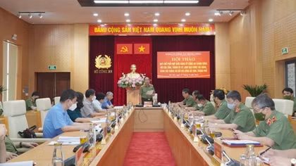 Tăng cường phối hợp với các tỉnh uỷ, thành uỷ về công tác đảng, công tác chính trị