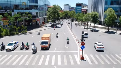 Hà Nội nắng nóng, trời oi bức