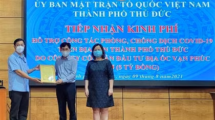 Van Phuc Group ủng hộ 10.000 phần quà cho các hoàn cảnh khó khăn do dịch bệnh COVID-19