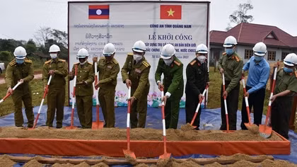 Khởi công xây dựng trụ sở Công an các bản tại Lào, giáp biên giới với Quảng Nam
