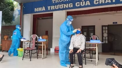 Thêm 28 ca mắc COVID-19 ở Hà Nội, có hai mẹ con thường đi chợ Ngọc Hà