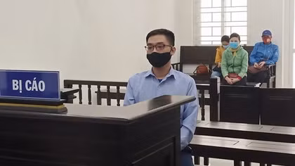 Lừa vận chuyển khẩu trang y tế nhân đạo, chiếm đoạt tiền tỷ