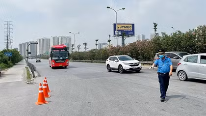 Phối hợp chốt trực, phân luồng đảm bảo an toàn giao thông đến tết Nguyên đán