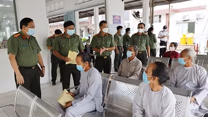 Tiêm vaccine phòng COVID-19 cho các đối tượng theo Nghị quyết 21 của Chính phủ