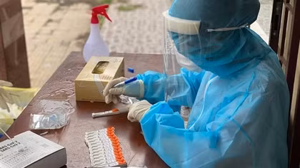 Giám sát chất lượng xét nghiệm SARS-CoV-2 để ứng phó với biến chủng mới Omicron