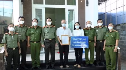 Truy thăng cấp bậc hàm Thiếu tá với đồng chí Lê Huỳnh Nhật Minh