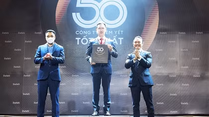 VietinBank tiếp tục vào Top 50 Công ty niêm yết tốt nhất Việt Nam 2021