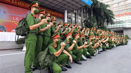 Học viện CSND tiếp tục chi viện lực lượng vào Nam chống dịch