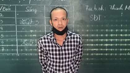 Khởi tố đối tượng hành hung mẹ đẻ, chém bảo vệ dân phố