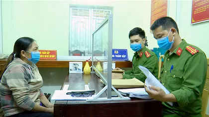 Đối tượng làm giấy phép lái xe giả sa lưới