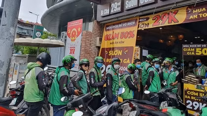 Nhiều ban ngành đề xuất TP Hồ Chí Minh cho hàng quán phục vụ ăn uống tại chỗ