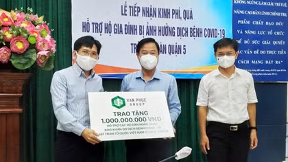 Van Phuc Group tiếp tục ủng hộ 2,2 tỉ đồng hỗ trợ các hoàn cảnh khó khăn do dịch bệnh COVID -19