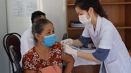 Đồng bào Tây Nguyên phấn khởi được tiêm vaccine phòng COVID-19